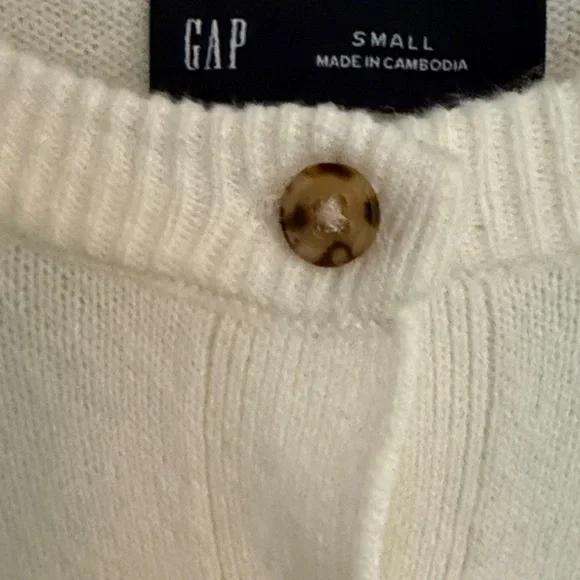 GAP CashSodt Cream Cardigan Sweater - Picture 4 of 11